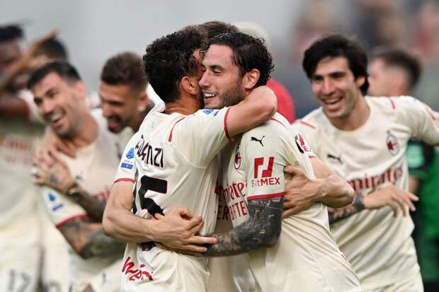 "Милан" стал чемпионом Италии впервые за 11 лет