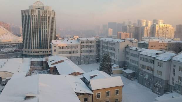 Новосибирцам рекомендуют не выходить на улицу из-за смога