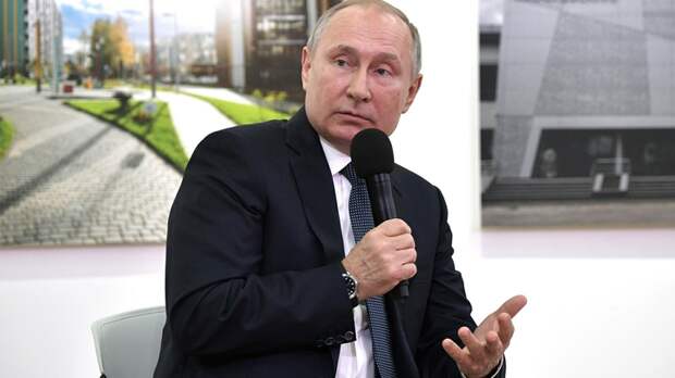 Куда вышел?: Путин второй раз затроллил главу Татарстана - видео