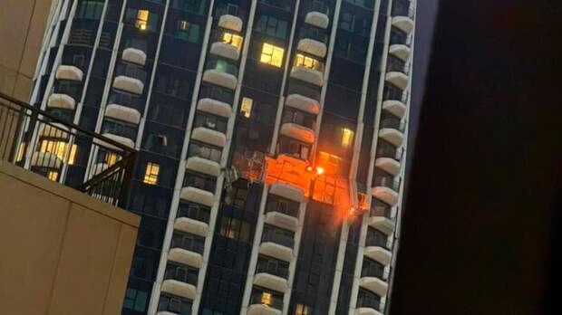 Пожар произошел в небоскребе Дубая после удара беспилотника