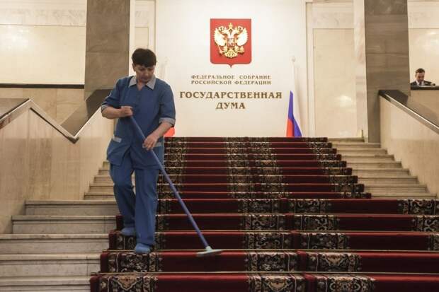 История одного прайс-листа: Как в Госдуме торговали «местами за столом» и что было после