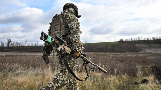 Старший сержант Новокщенов выявил и помог уничтожить огневые точки и технику ВСУ