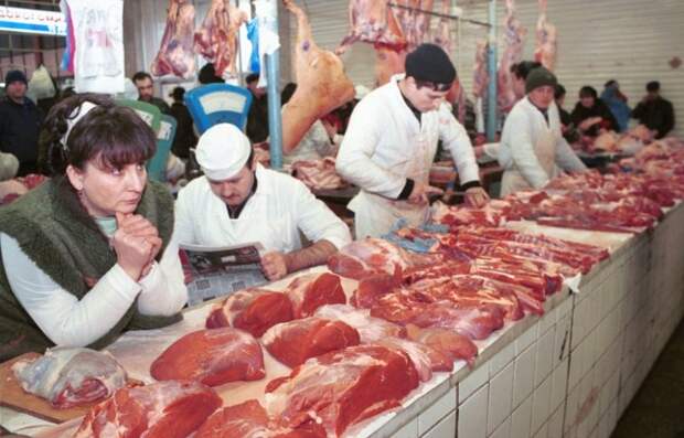 Правительство РФ утвердило перечень продуктов питания, подпадающих под ответные санкции