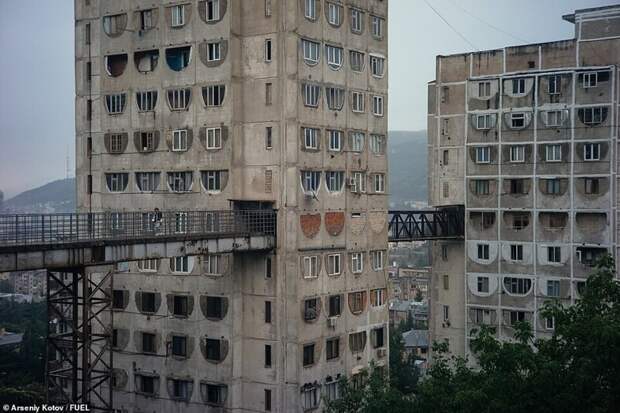 Фотография: Российский фотограф открыл, какой причудливой была порой советская архитектура №13 - BigPicture.ru