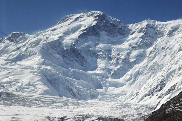 В горах Казахстана перестала выходить на связь туристическая группа