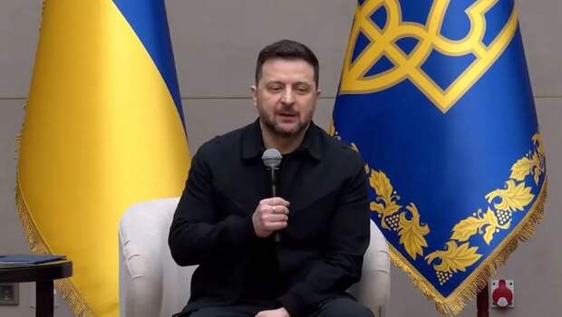 «Это несправедливо»: Зеленский недоволен сбежавшими в Европу украинцами