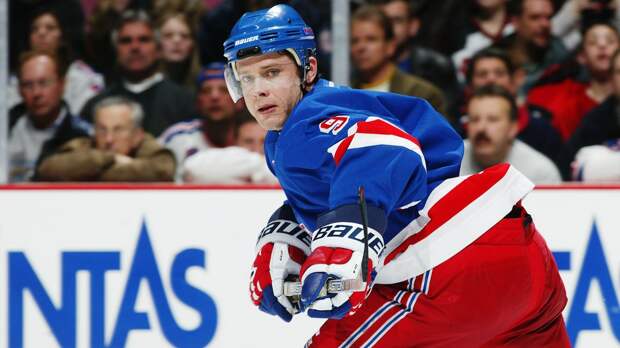 Эту странность он привез в Америку из СССР! Великий Буре удивлял поведением в раздевалке даже соотечественников