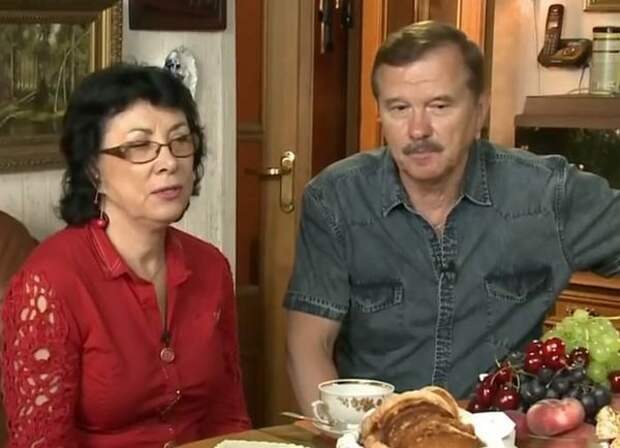 Леонид Серебренников с женой Валентиной (фото из передачи "Пока все дома")