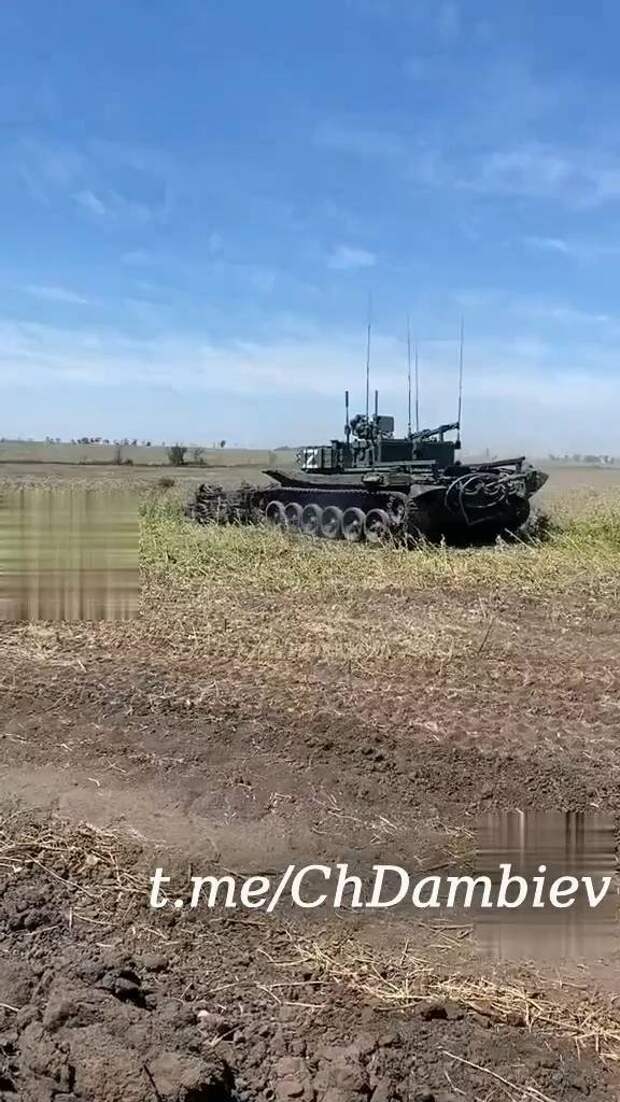 Боевая машина разминирования БМР-3МА «Вепрь» участвует в Спецоперации
