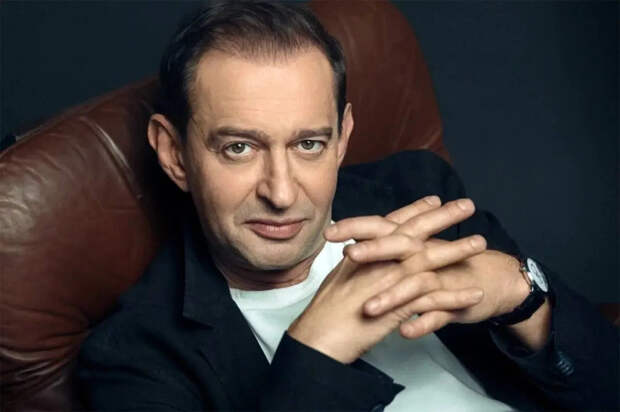 Хабенский не поддержал Певцова и призвал зрителям тщательнее выбирать спектакли