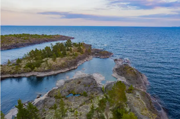 Где отдохнуть в России: 13 мест, которые можно посетить в ближайший отпуск