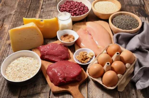 Для профилактики заболеваний сердца следует употреблять мясо, рыбу, яйца и орехи