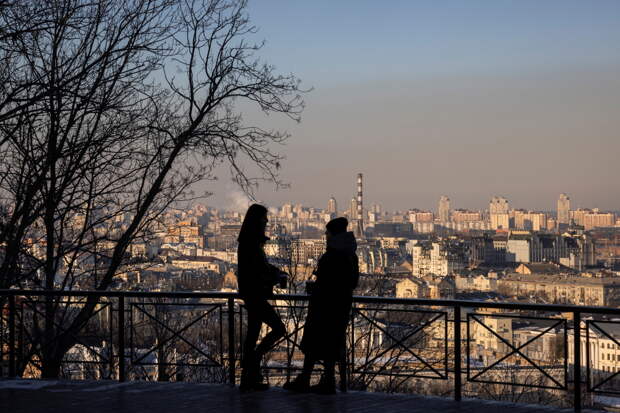 Врач предупредил любителей гулять без шапки зимой