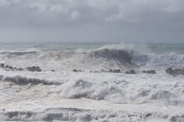 Число погибших при аварии парома на Филиппинах достигло 15