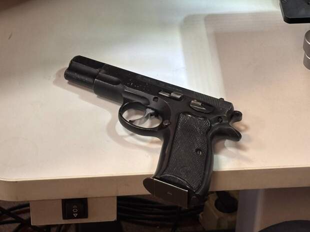 Подросток выстрелил прохожей в голову в ТРК «Академ-Парк»