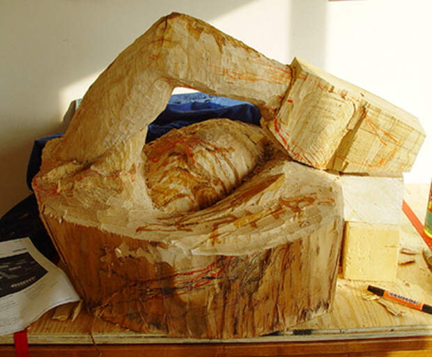 Оригинальная скульптура из дерева (16 фото)