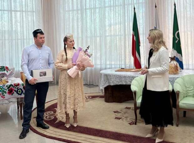 Мамадыш районында 2026 елда беренче булып туган сабыйны теркәделәр