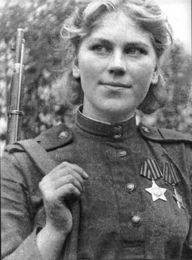 Красавица Роза Шанина. Снайпер
