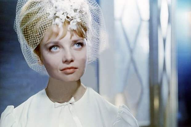 Наталья Кустинская в фильме *Королевская регата*, 1966 | Фото: kino-teatr.ru Наталья Кустинская в фильме *Королевская регата*, 1966 | Фото: kino-teatr.ru