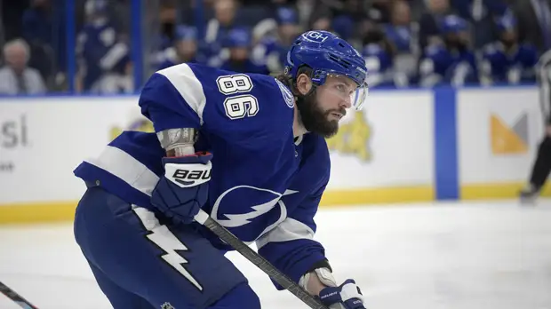 Кучеров признан третьей звездой недели в НХЛ