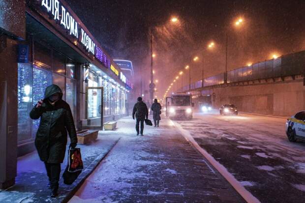 Центр организации дорожного движения призвал автомобилистов соблюдать скоростной режим в условиях снегопада в Москве