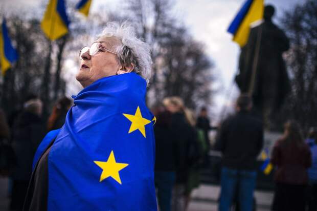 Евросоюз «мягко притормозил» разговоры об ускоренном членстве Украины, — NYT
