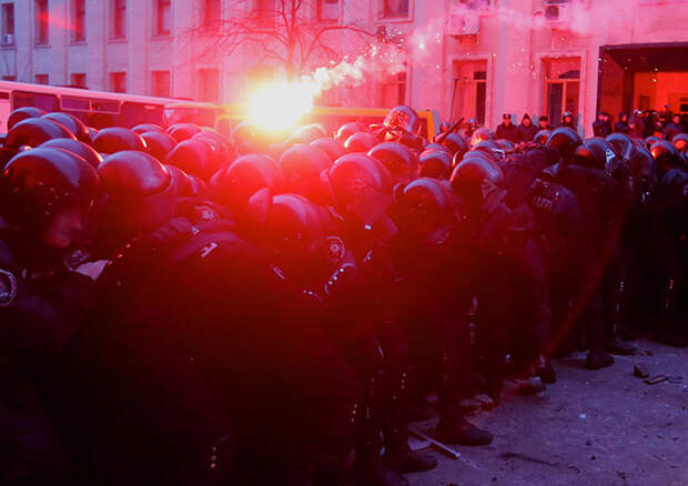 CORRECTION Ukraine Protest