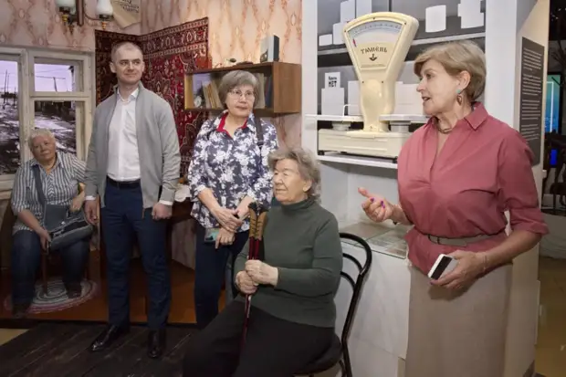 Глава Салехарда обсудил со старожилами города открытие нового музея