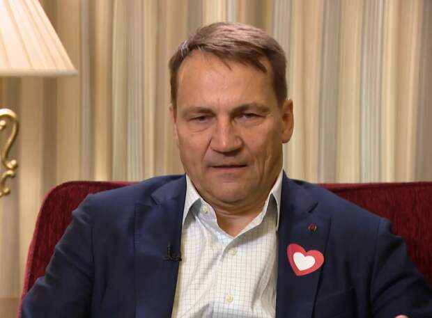 Сикорский: Россия ведёт гибридную войну против Запада