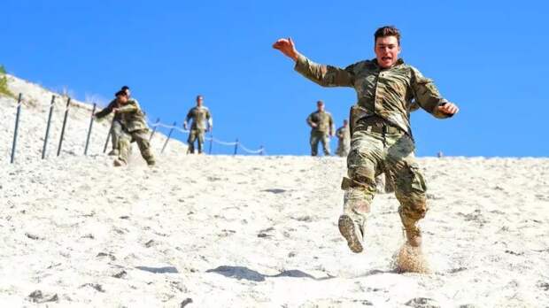 Спутники фиксируют серьезный урон базам США, нанесенный ударами КСИР