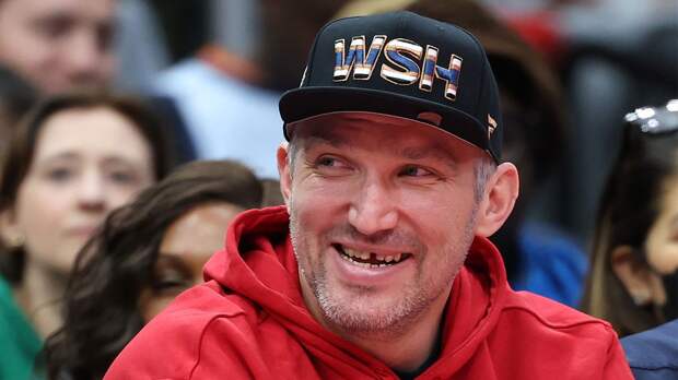 Овечкин посоветовал «Шанхай Дрэгонс» назначить Митча Лава главным тренером