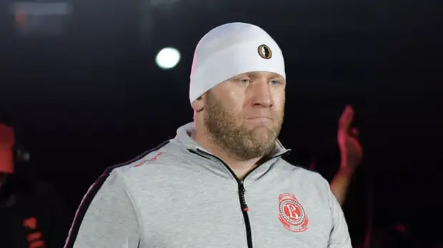 СМИ сообщили, кто избил бойца ММА Харитонова