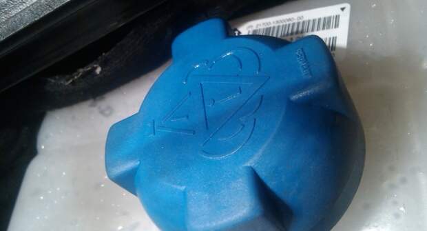 Крышка расширительного бачка — назначение, поломки