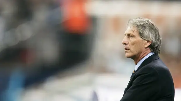 Легендарный югославский футболист и тренер Петкович умер после заболевания COVID-19