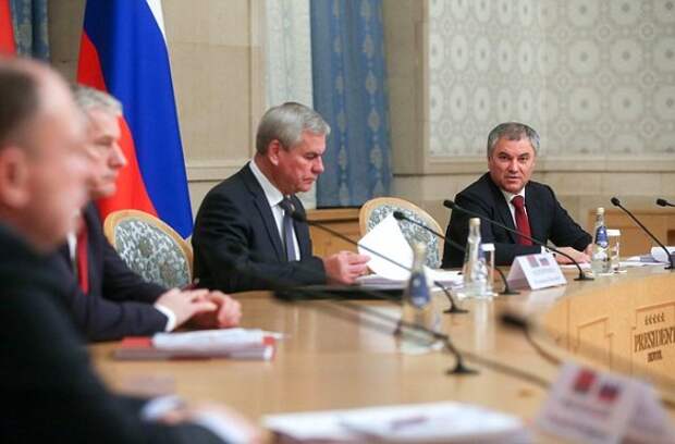 Владимир Андрейченко и  Вячеслав Володин. Фото: duma.gov.ru