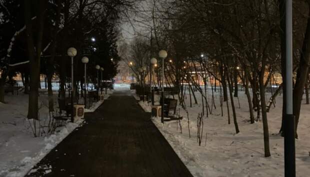 Декоративные фонари отремонтировали в парке Победы Подольска