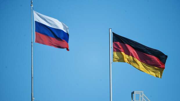 Bloomberg: Запад не может полагаться на Германию в случае конфликта России и Украины