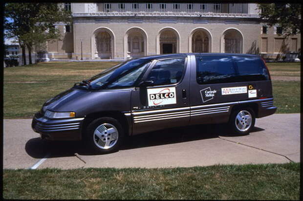 Автономные машины - от идей Леонардо к Гугломобилю