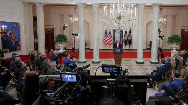 "Отбросим в каменный век". Трамп обратился к нации по поводу Ирана