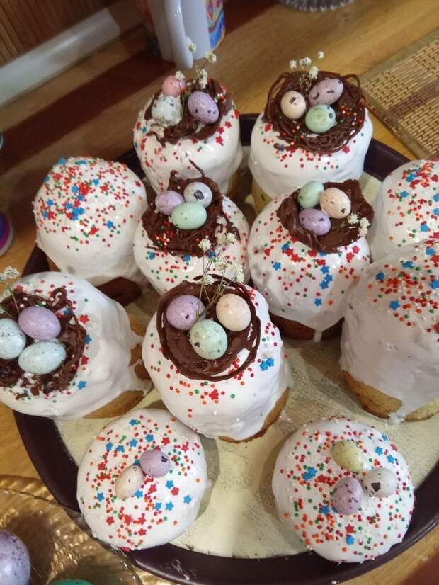 Народ в чатах делиться