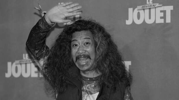 Актер из «Астерикса и Обеликса» умер из-за неудачной попытки достать телефон