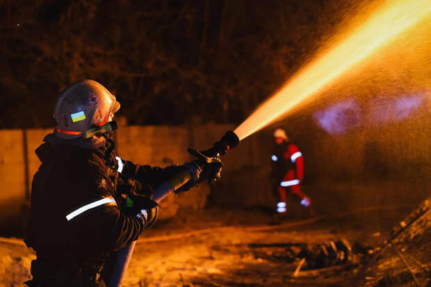 Зеленский анонсировал новые операции СБУ, ВС РФ ответили ударами по ТЭК