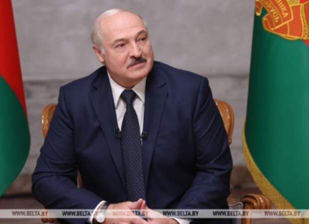 Лукашенко: За политическими авантюрами продажной элиты важно не потерять братский народ Украины