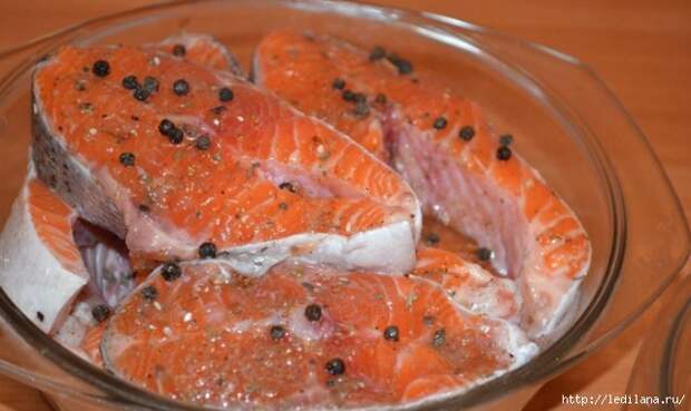 Как засолить красную рыбу вкуснее чем в магазине?