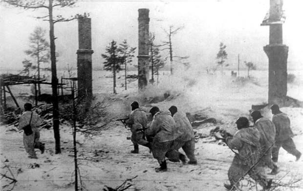 Прорыв блокады Ленинграда в январе 1943 года. Архивное фото