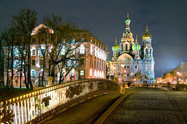 Петербург признали самым добрым городом России