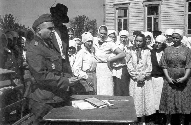 Украина. Жизнь под немцем Украина. Жизнь под немцем