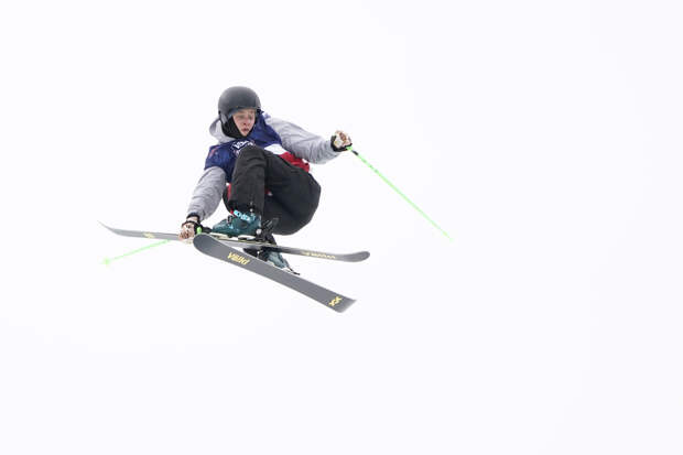 Еще пять российских спортсменов получили нейтральный статус. Что это значит?