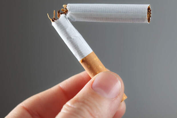 Мурашко: число курящих в России уменьшается