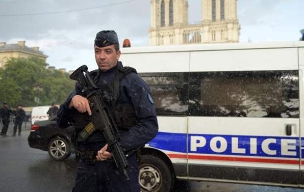 В Париже задержали более 20 чеченцев − СМИ